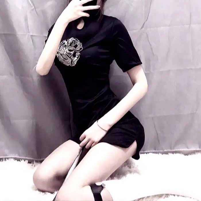 雨天下的迎神会